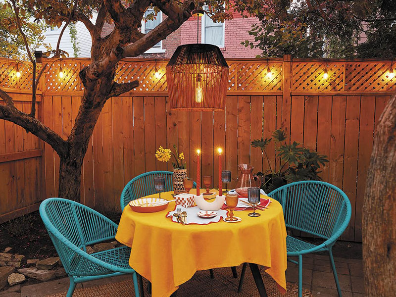 Choose The Right Size And Hanging Height For Outdoor Light Fixtures