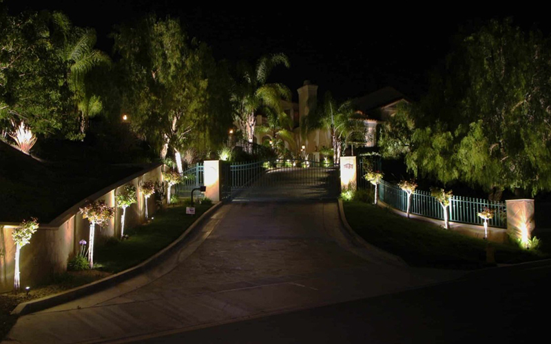 Driveway Landscape Lighting - Merge Lighting And Landscaping