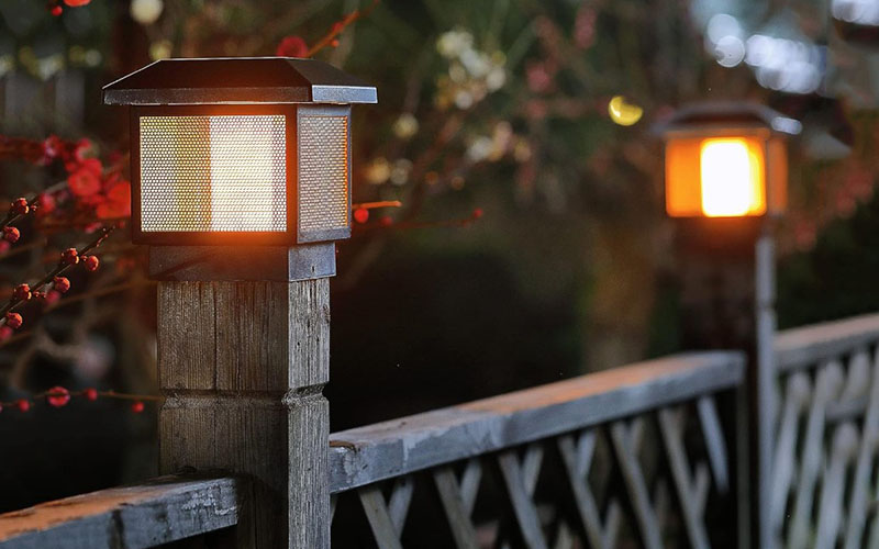 Garden Fence Post Lighting For Vertical Accents