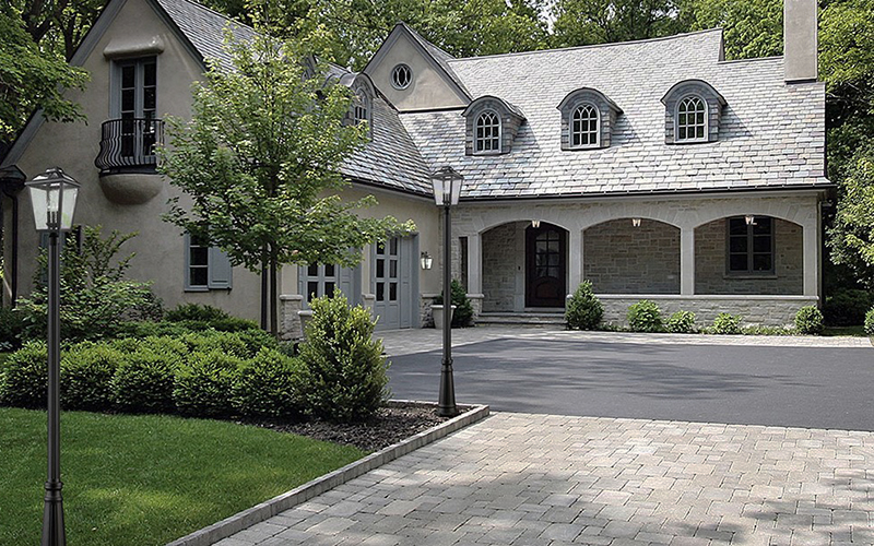 Lamp Posts Offer Both Light And Style To Front Yard