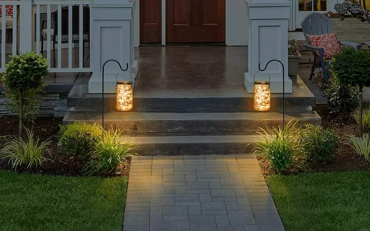 Mason Jar Lanterns Front Yard Lighting