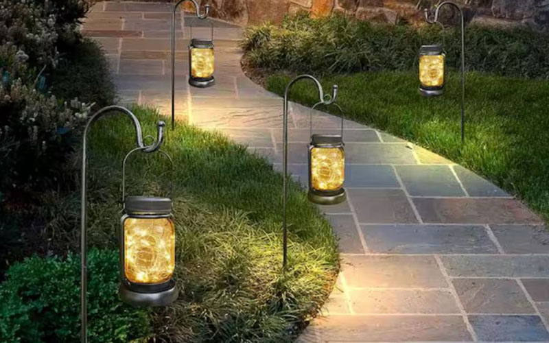 Mason Jar Solar Light Adds Rustic Charm And A Warm Glow To Your Outdoor Space