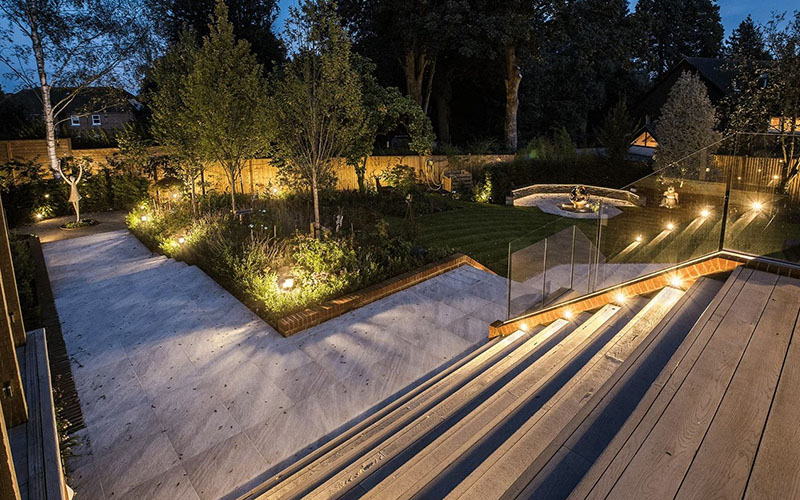 Sleek And Stylish Modern Garden Lighting