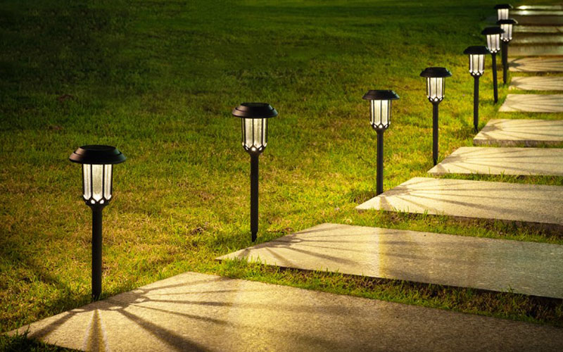 Solar Landscape Lighting Pathway