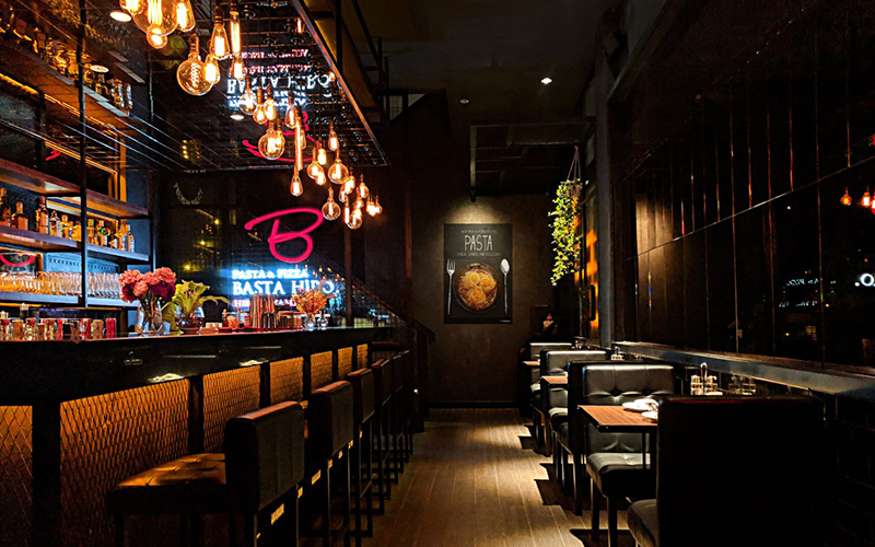 Standout Bar Lighting Ideas For A Memorable Restaurant Look
