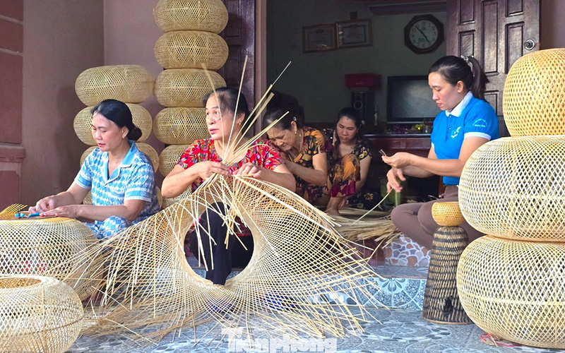 Bamboo Is Split Into Thin Strips To Make Beautiful Woven Products