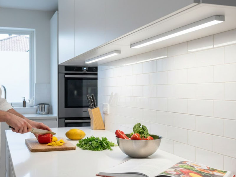 Bright Daylight Light Bars For Food Preparation