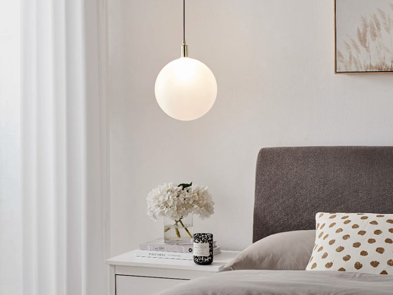Bedroom Globe-shaped Pendant Light
